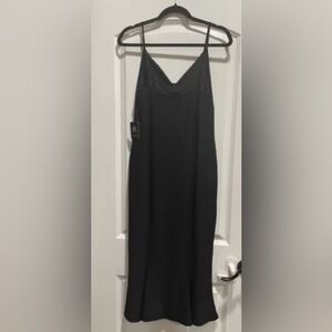 NWT Express women’s Knee Length Dress Black Size M Style 40488592